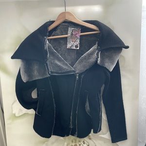 Cute fall jacket sweater- brand Disigual